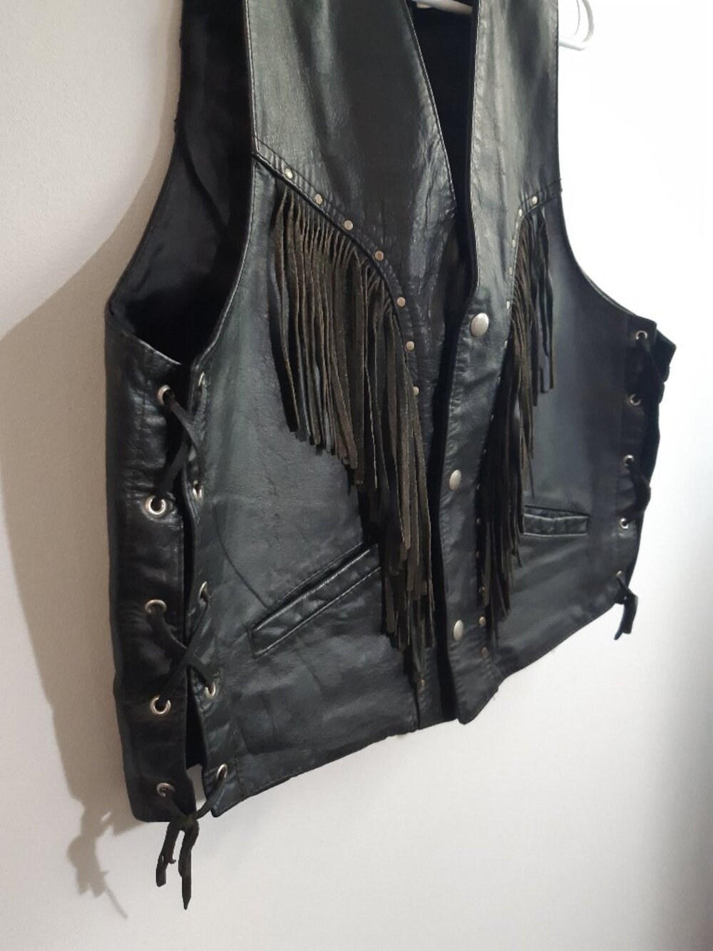 Vintage Genuine Leather Fringe Vest Biker Western Black LaceUp Made In Canada M - Picture 4 of 9